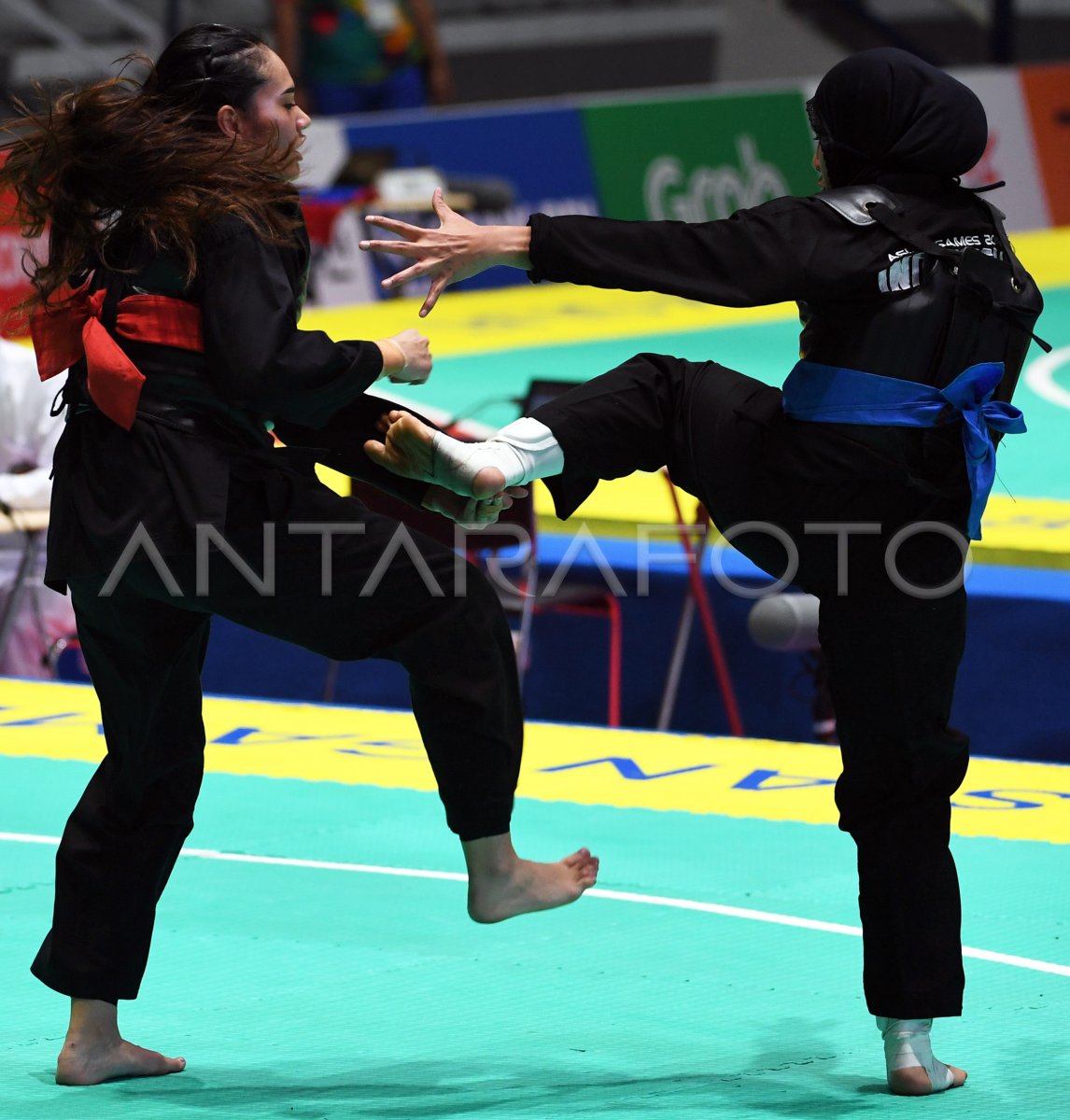 PENCAK SILAT KELAS D PUTRI INDONESIA VS SINGAPURA | ANTARA Foto