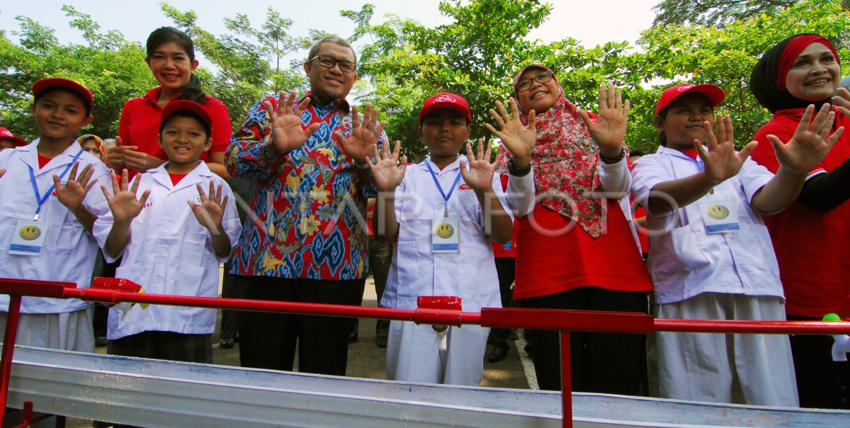 KAMPANYE CUCI TANGAN | ANTARA Foto