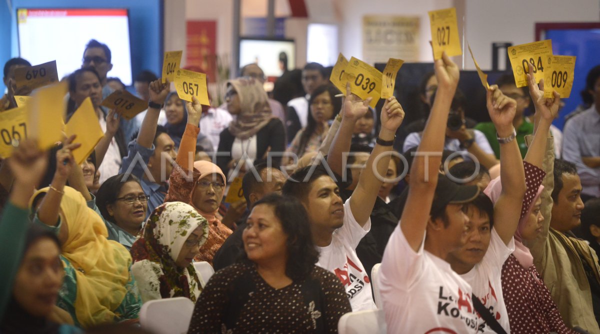 Lelang Barang Gratifikasi Antara Foto