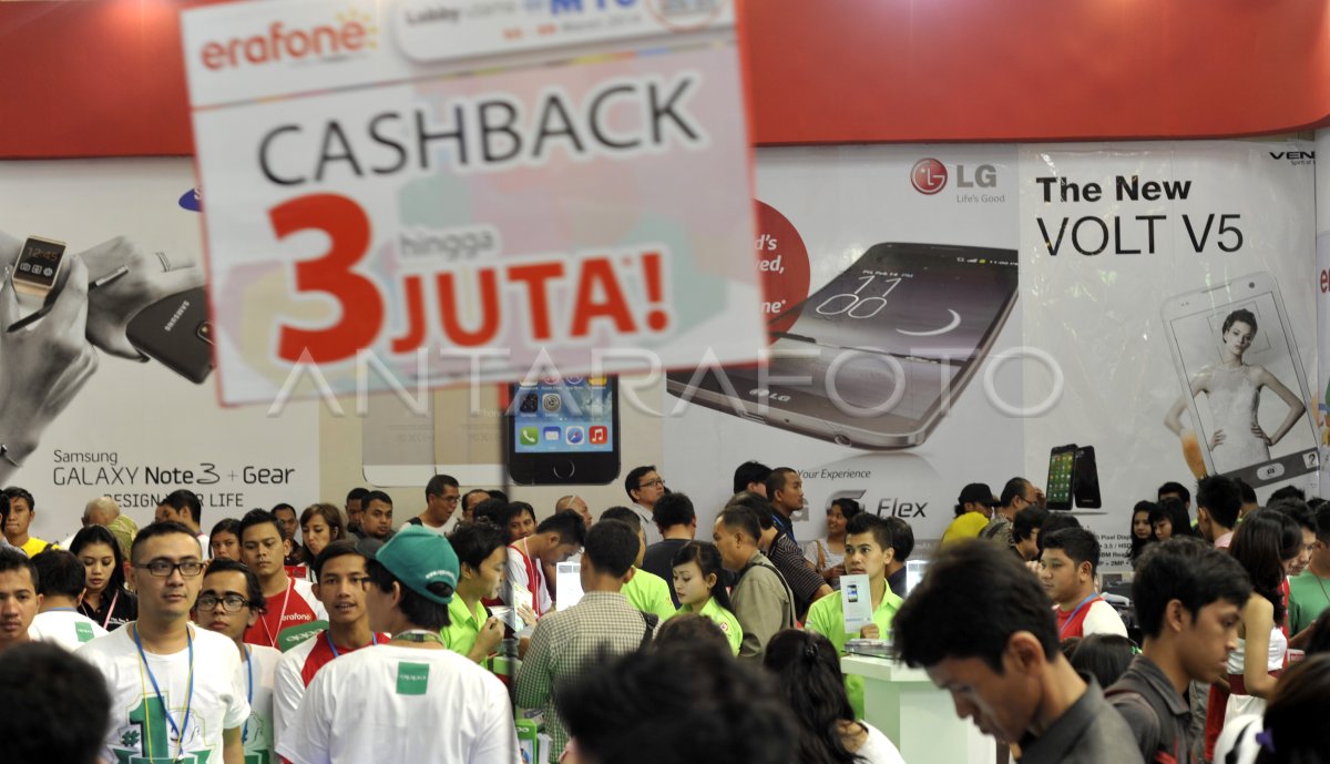 PERTUMBUHAN SMARTPHONE DI INDONESIA | ANTARA Foto