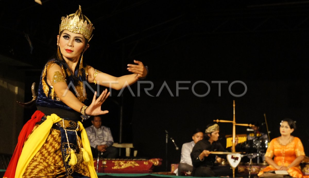 Tari Wayang Antara Foto