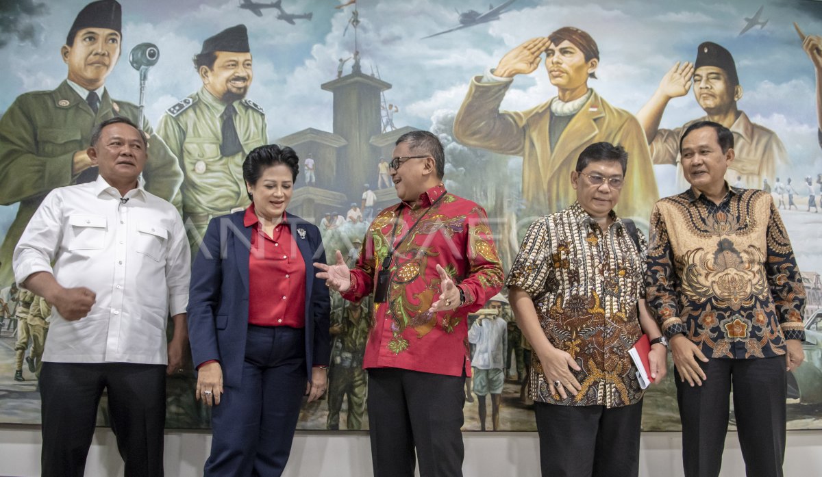 DISKUSI PDIP DALAM RANGKA HUT KE-77 TNI