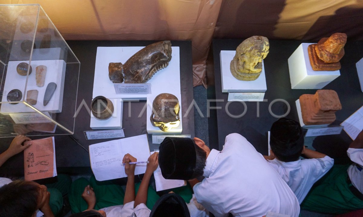 Pameran Keliling Museum Ranggawarsita Antara Foto