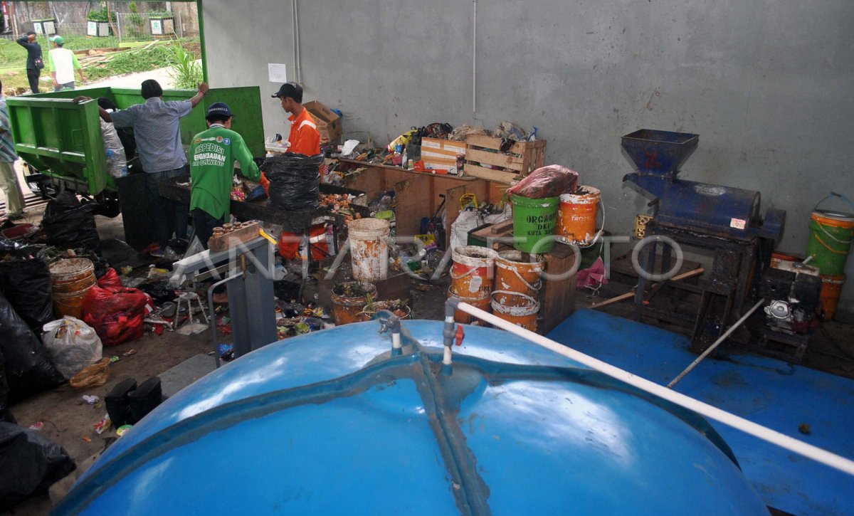 PENGELOLAAN SAMPAH BERBASIS MASYARAKAT | ANTARA Foto