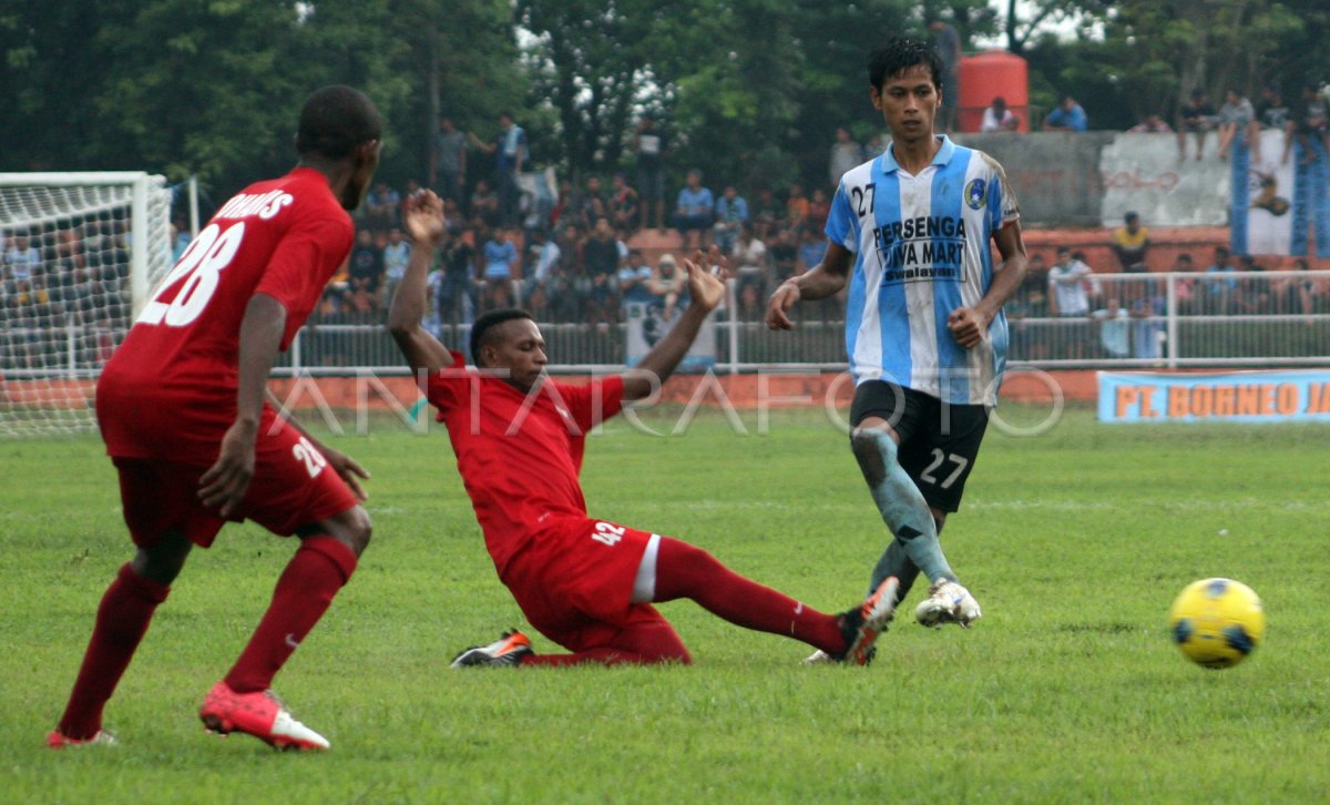 PERSENGA MENANG ANTARA Foto