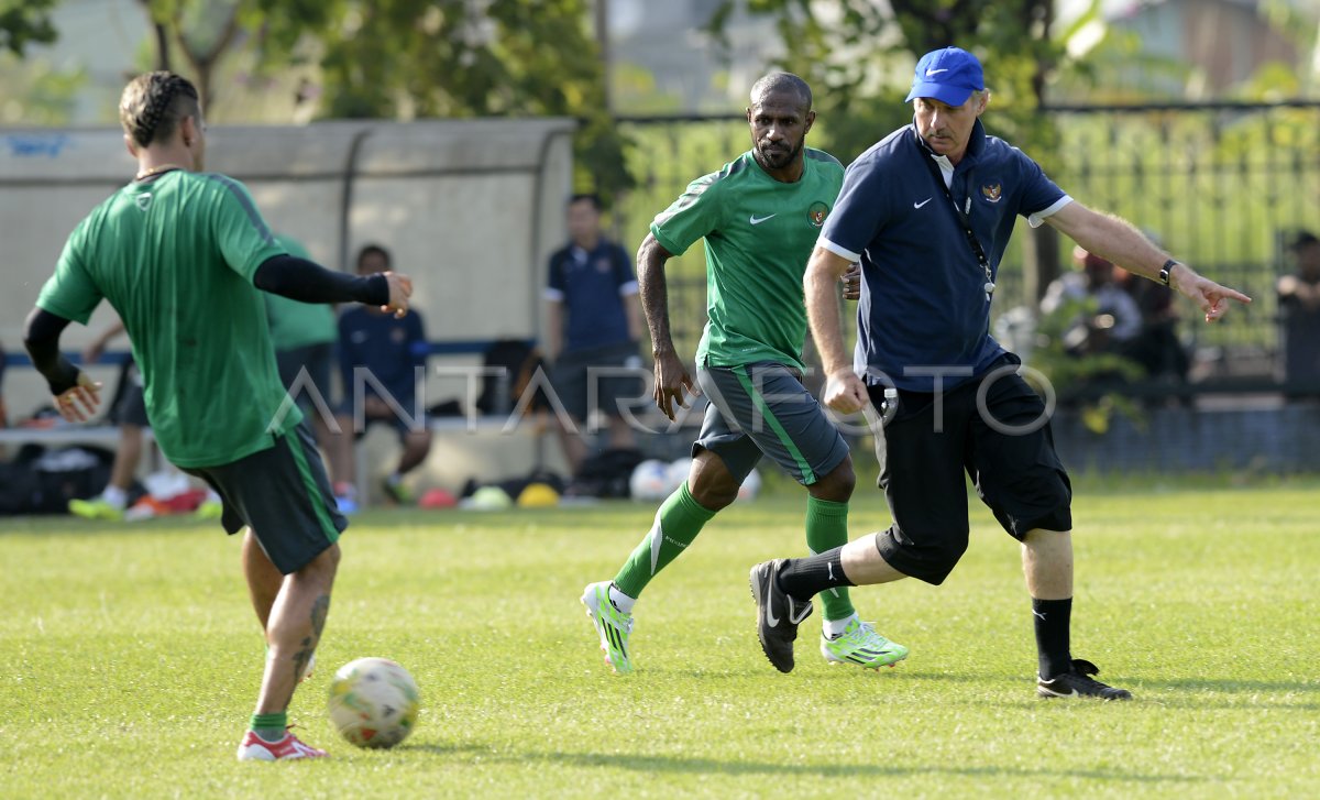 LATIHAN JELANG LAWAN FILIPINA | ANTARA Foto