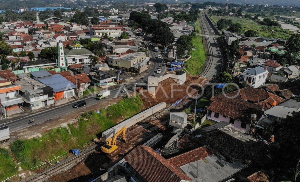 PROYEK REL GANDA SUKABUMI BOGOR | ANTARA Foto