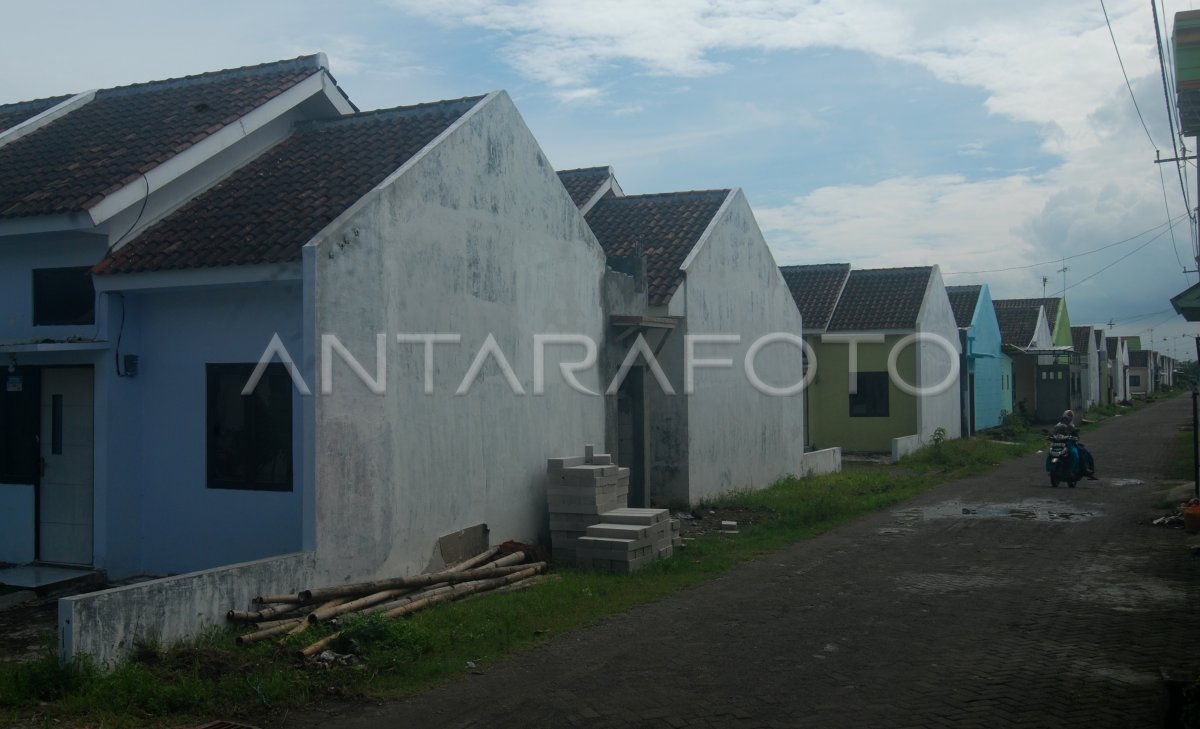 RENCANA KENAIKAN HARGA RUMAH BERSUBSIDI | ANTARA Foto