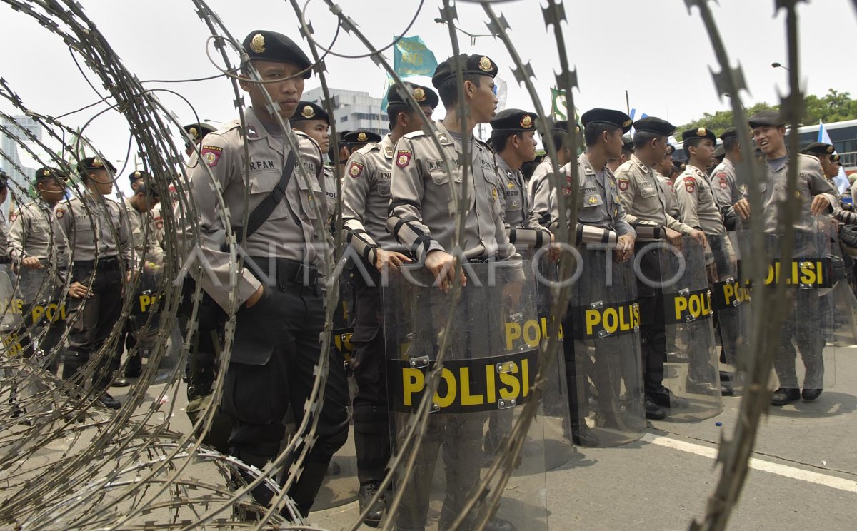 Pengamanan Demo di DPR, Kapolrestro Jakpus: Polisi Tidak Bawa Senjata dan Ajak Bersikap Humanis