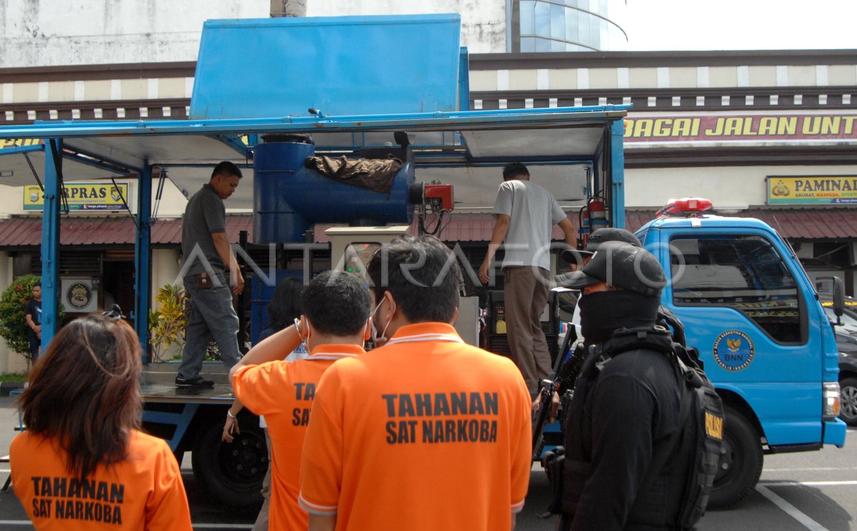 PEMUSNAHAN BARANG BUKTI NARKOBA | ANTARA Foto