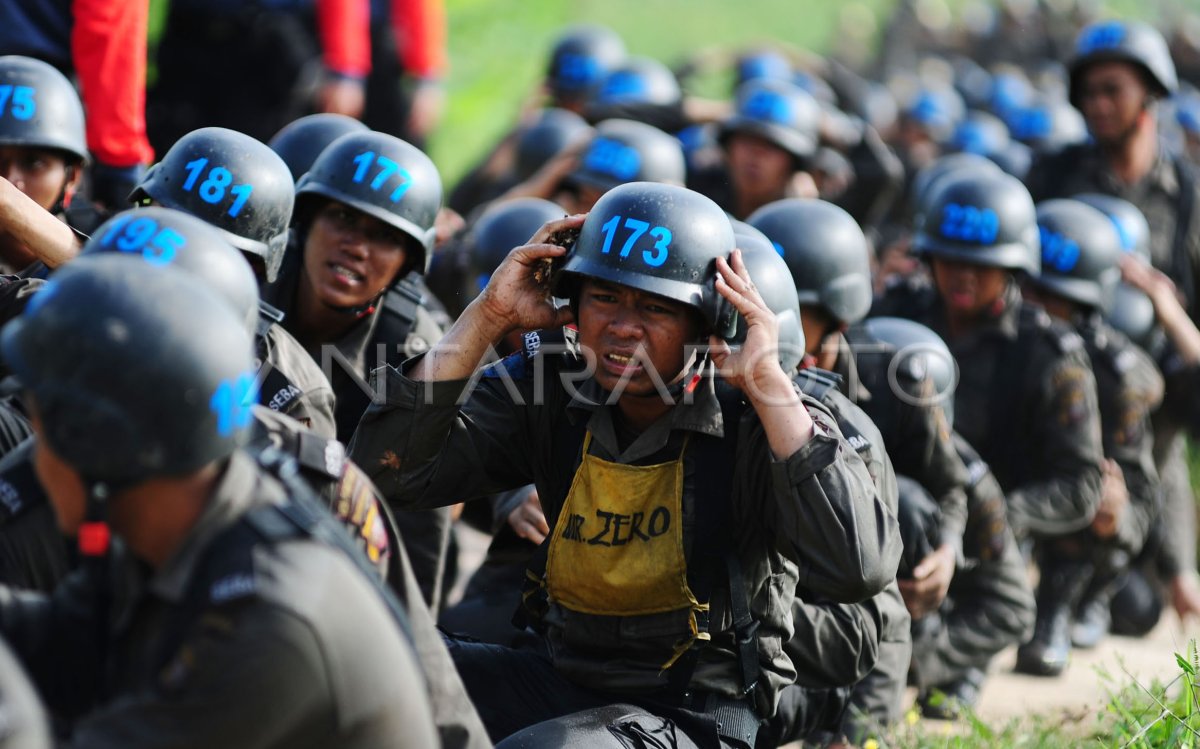 PENDIDIKAN BRIGADIR POLRI | ANTARA Foto