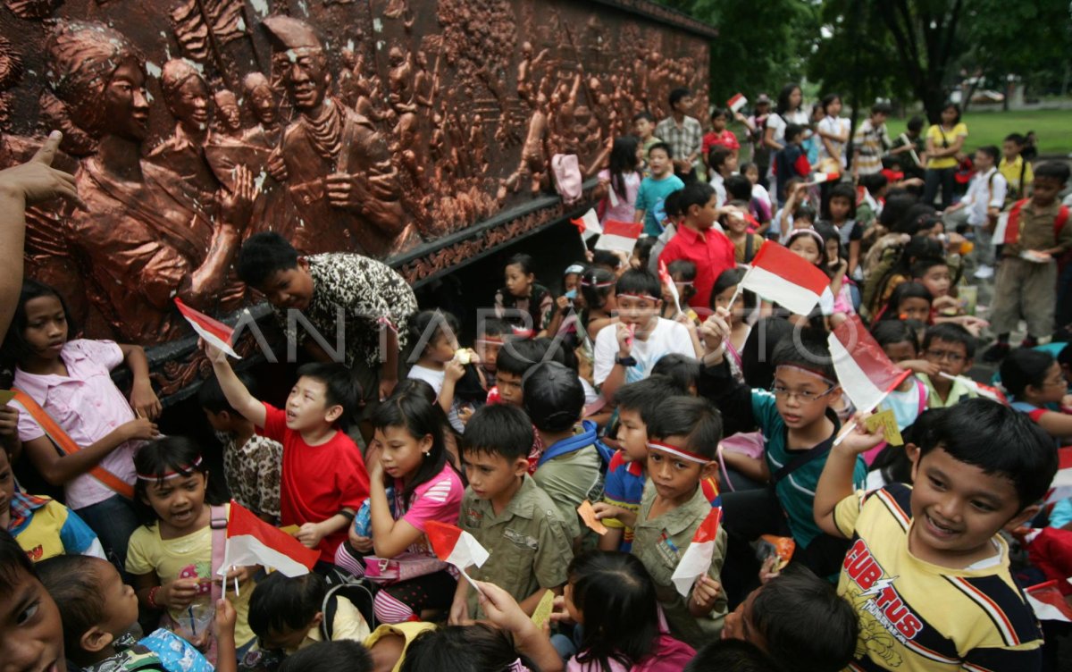 PERINGATAN HARI PAHLAWAN | ANTARA Foto