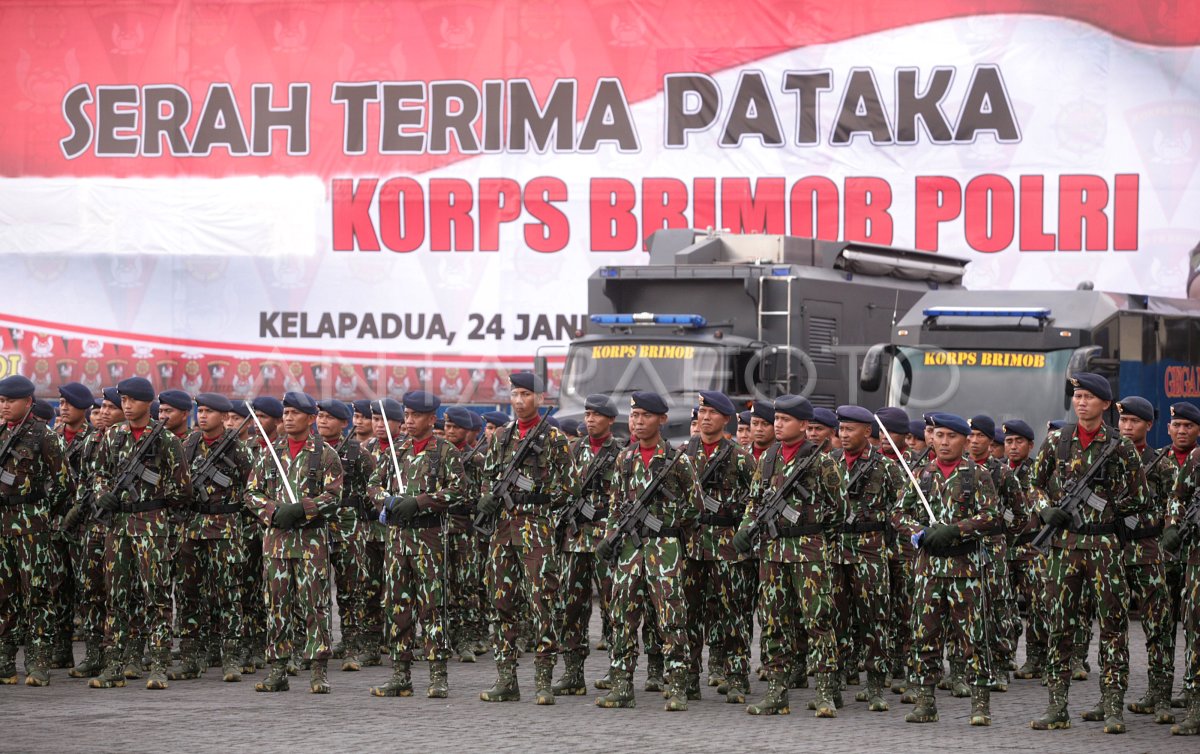 UPACARA SERAH TERIMA PATAKA KORPS BRIMOB POLRI | ANTARA Foto