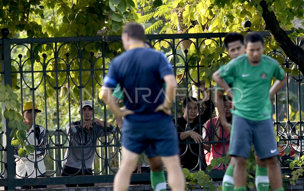 LATIHAN JELANG LAWAN FILIPINA | ANTARA Foto