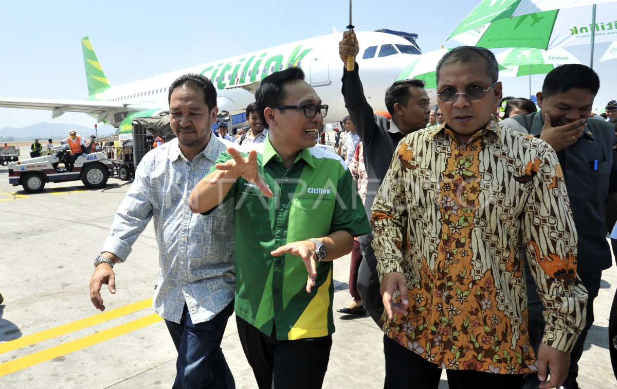 Rute Citilink Makassar Surabaya Antara Foto