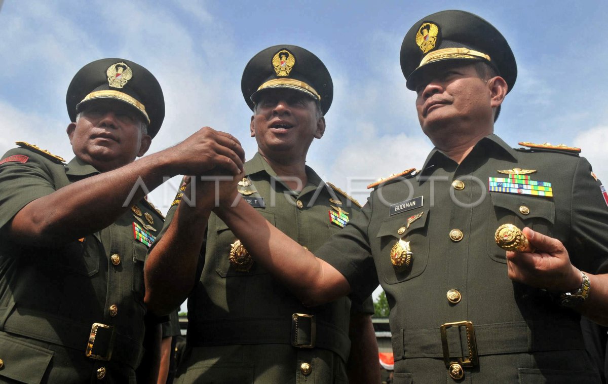 SERTIJAB PANGDAM IV/DIPONEGORO | ANTARA Foto