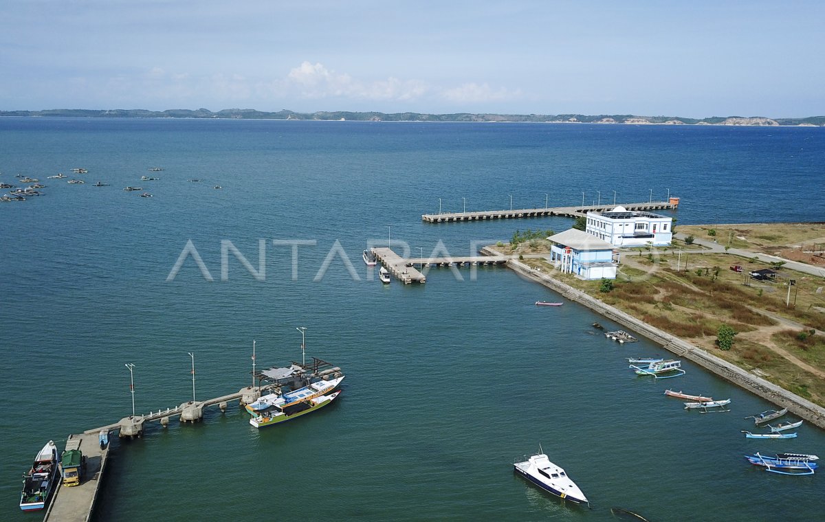 PELABUHAN PERIKANAN TELUK AWANG LOMBOK | ANTARA Foto