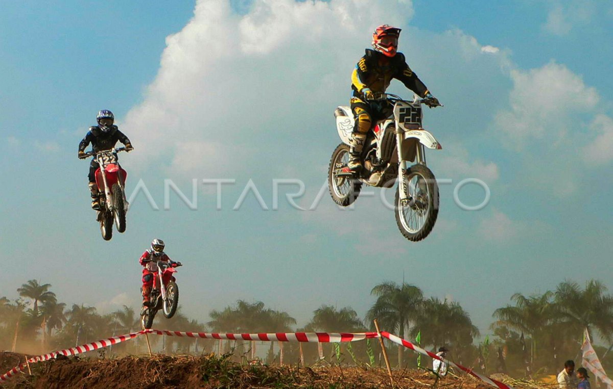 MOTOCROSS