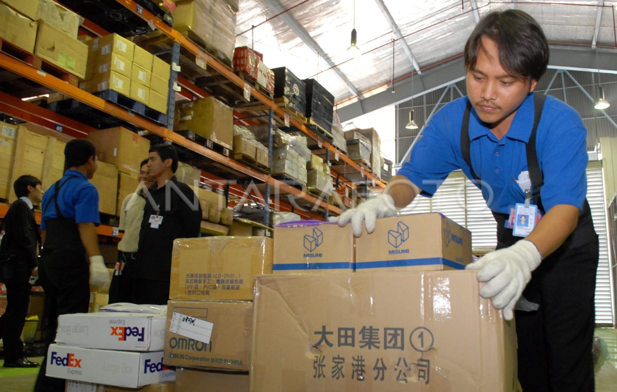 Gudang Cargo | ANTARA Foto