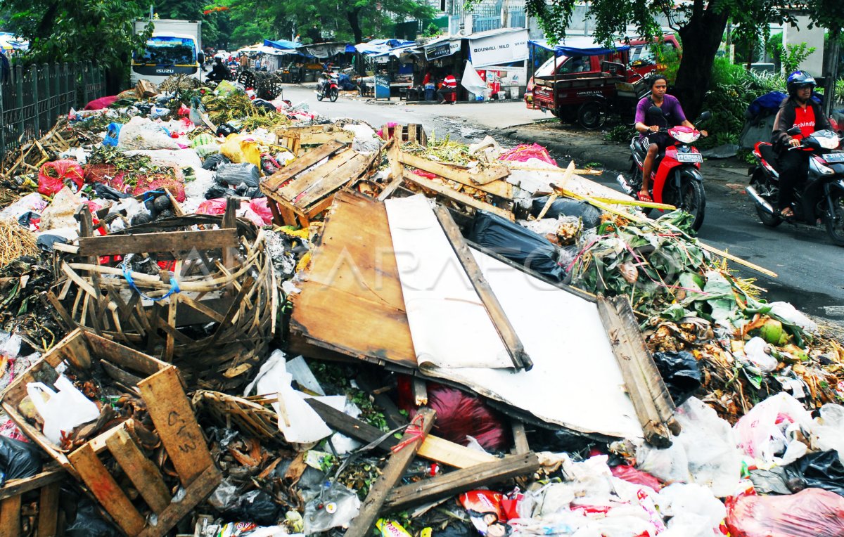 SAMPAH MENUMPUK