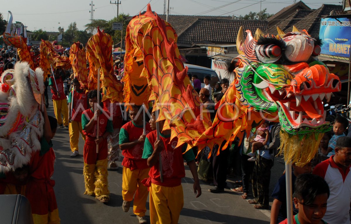 Parade Barongsai Antara Foto