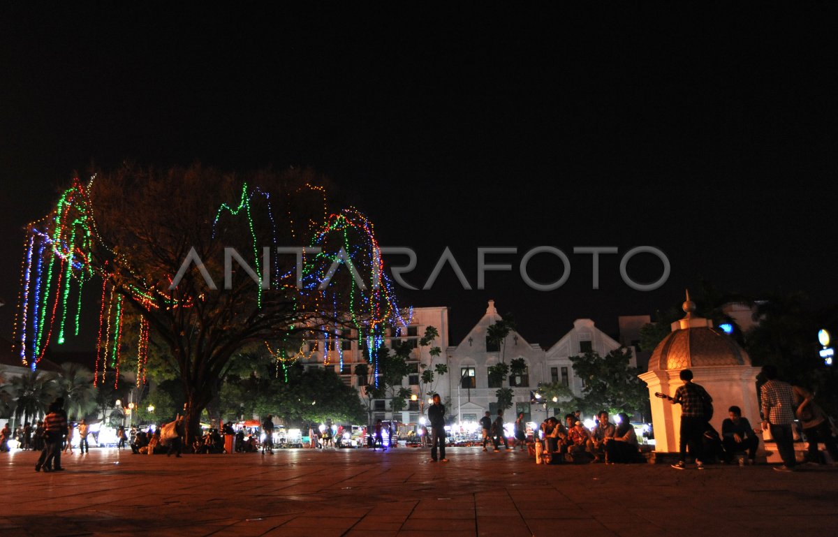 TAMAN FATAHILLAH | ANTARA Foto