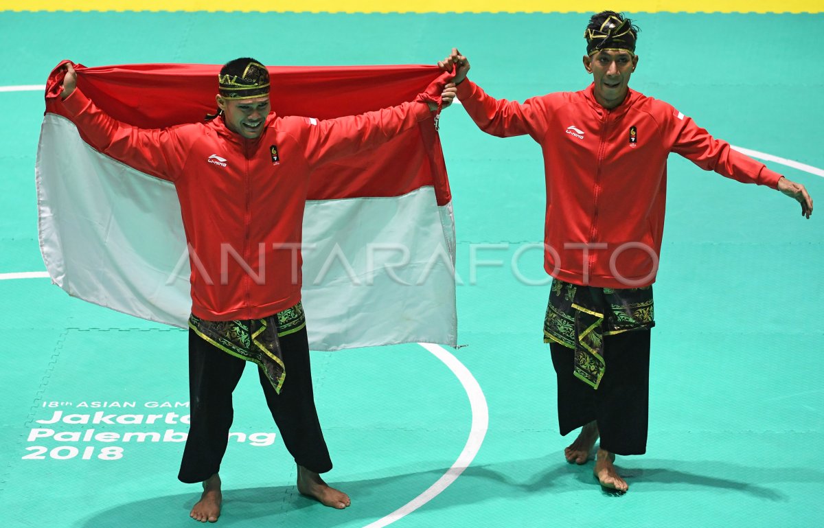 MEDALI EMAS PENCAK SILAT SENI GANDA PUTRA INDONESIA | ANTARA Foto