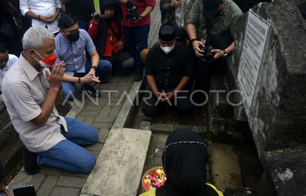 Ganjar Pranowo Ziarah Makam Pahlawan Sultan Hasanuddin Antara Foto