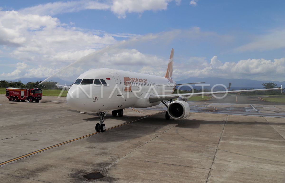 Penerbangan perdana Super Air Jet di Ternate