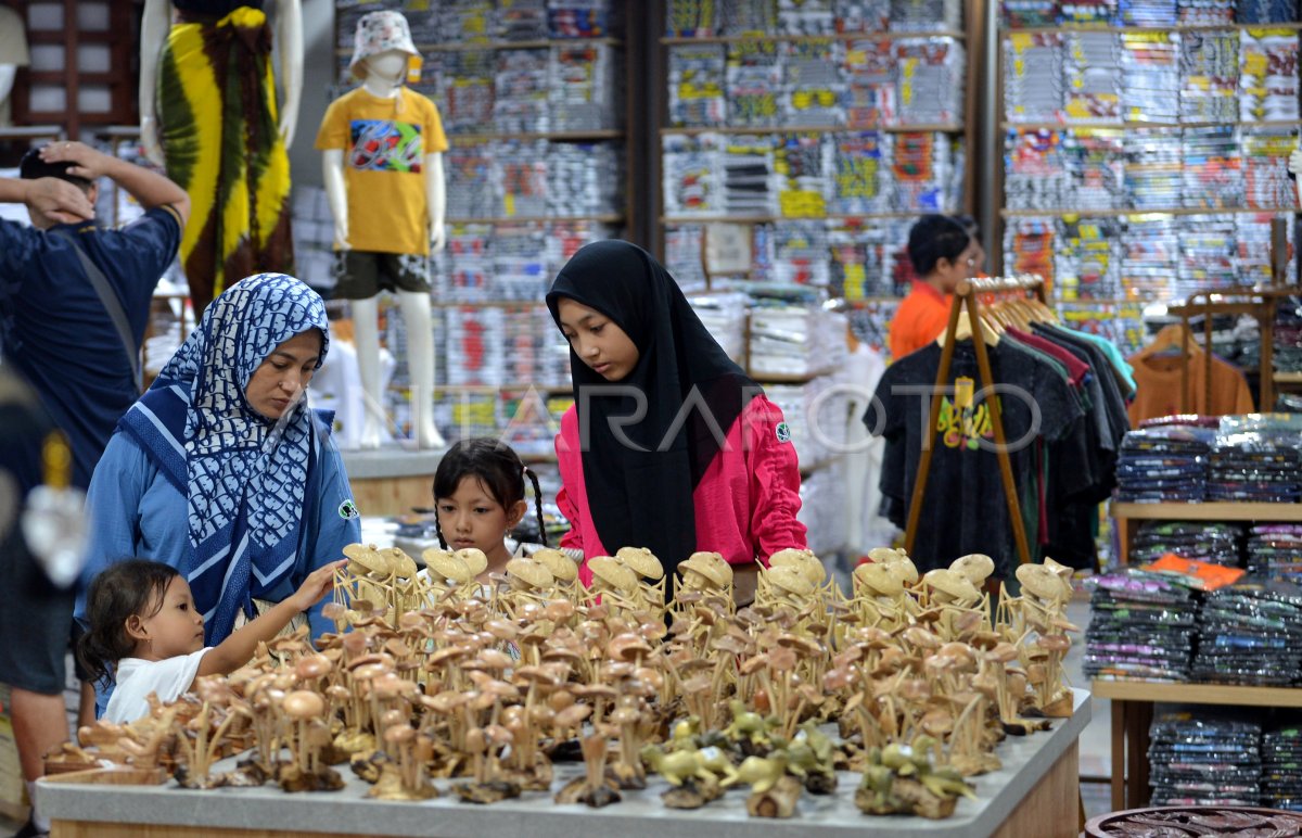 Proyeksi Perputaran Ekonomi Libur Lebaran | ANTARA Foto