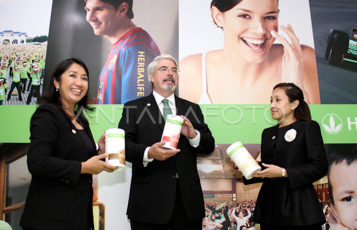 PUSAT DISTRIBUSI HERBALIFE. ANTARA Foto