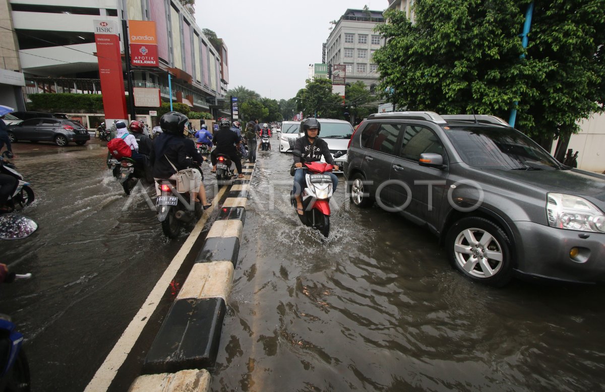 BANJIR KAWASAN KEMANG | ANTARA Foto