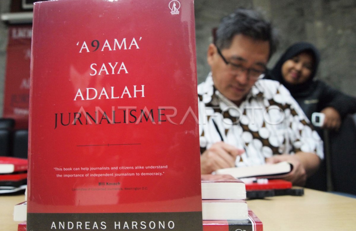 LUNCURKAN BUKU