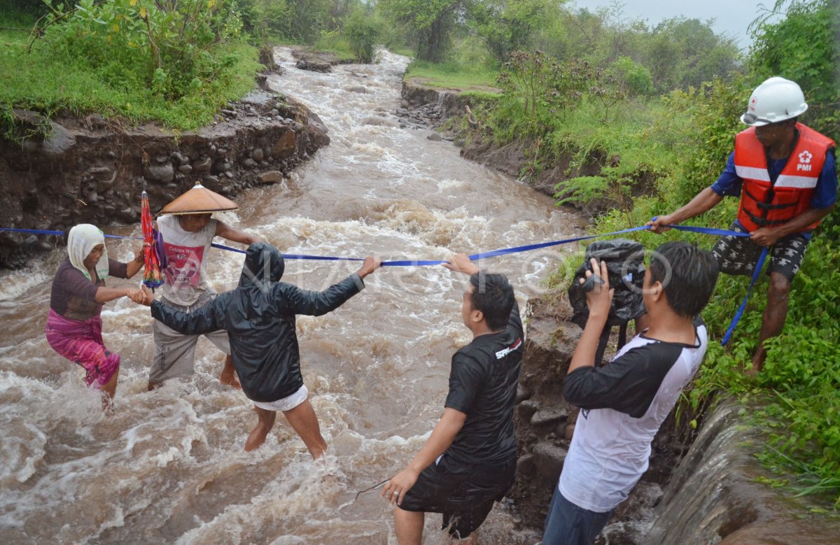 BANJIR BANDANG LOMBOK | ANTARA Foto