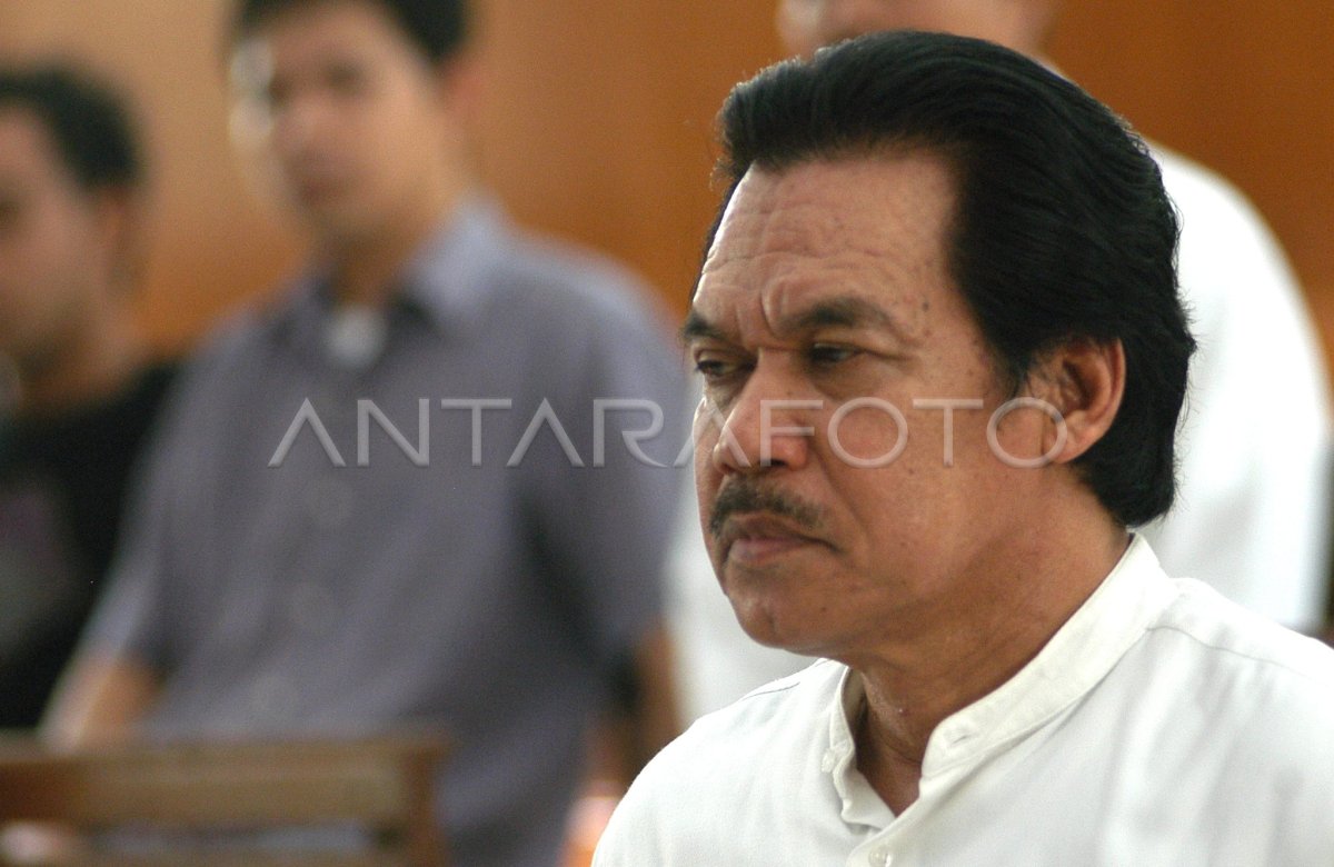 dengarkan-tuntutan-antara-foto
