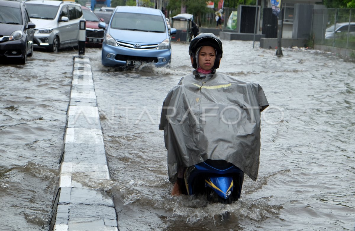 Banjir Di Makassar Antara Foto