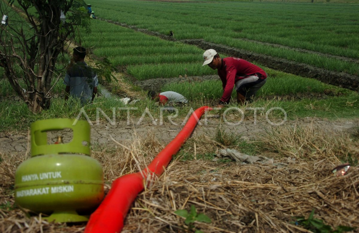 MODIFIKASI MESIN POMPA AIR MENGGUNAKAN ELPIJI, | ANTARA Foto