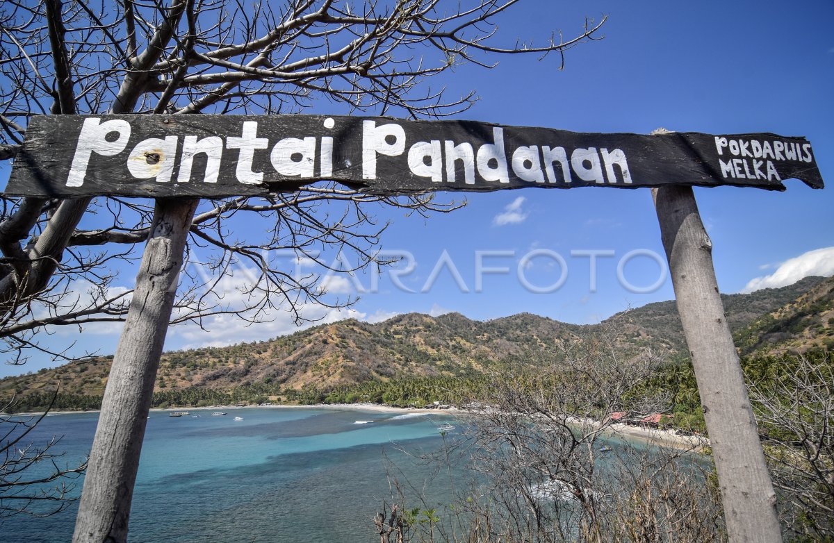 Pantai Pandanan Kedamaian Tersembunyi Dengan Pemandangan Gili Indah Di Lombok Barat Pantai Pandanan Kedamaian Tersembunyi Dengan Pemandangan Gili Indah Di Lombok Barat