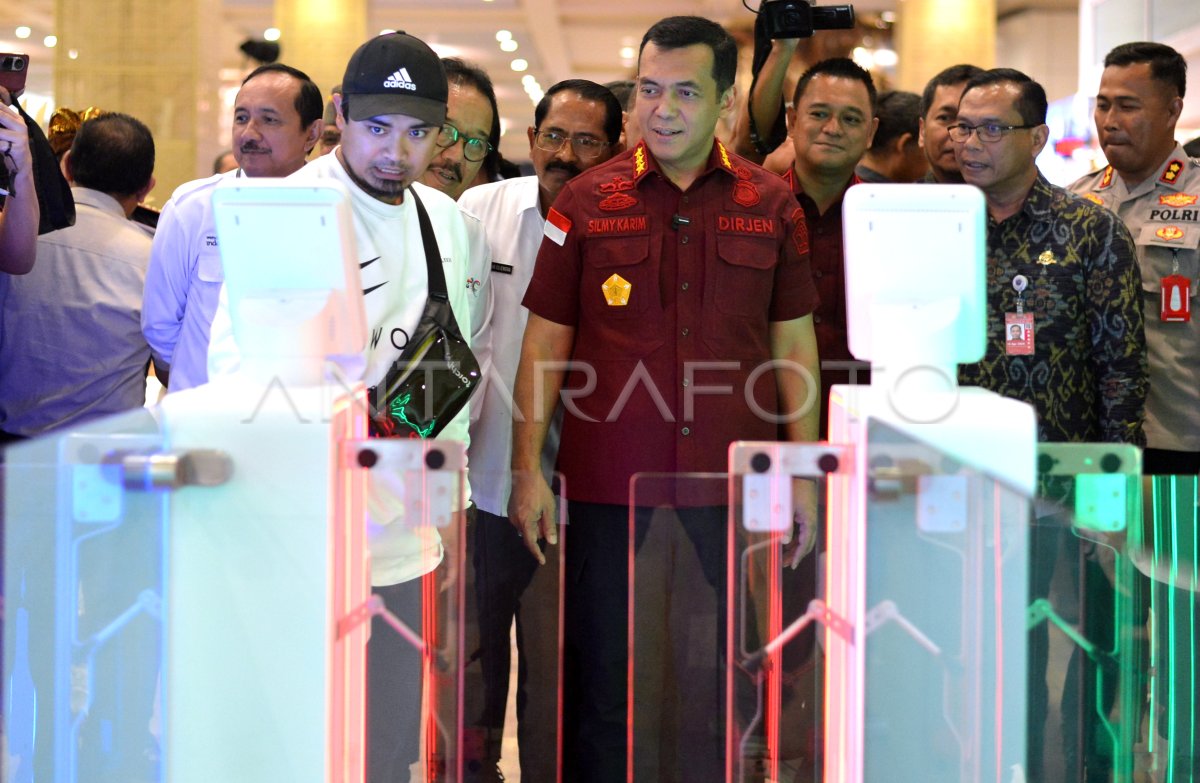 Peresmian autogate imigrasi di Bandara Bali ANTARA Foto