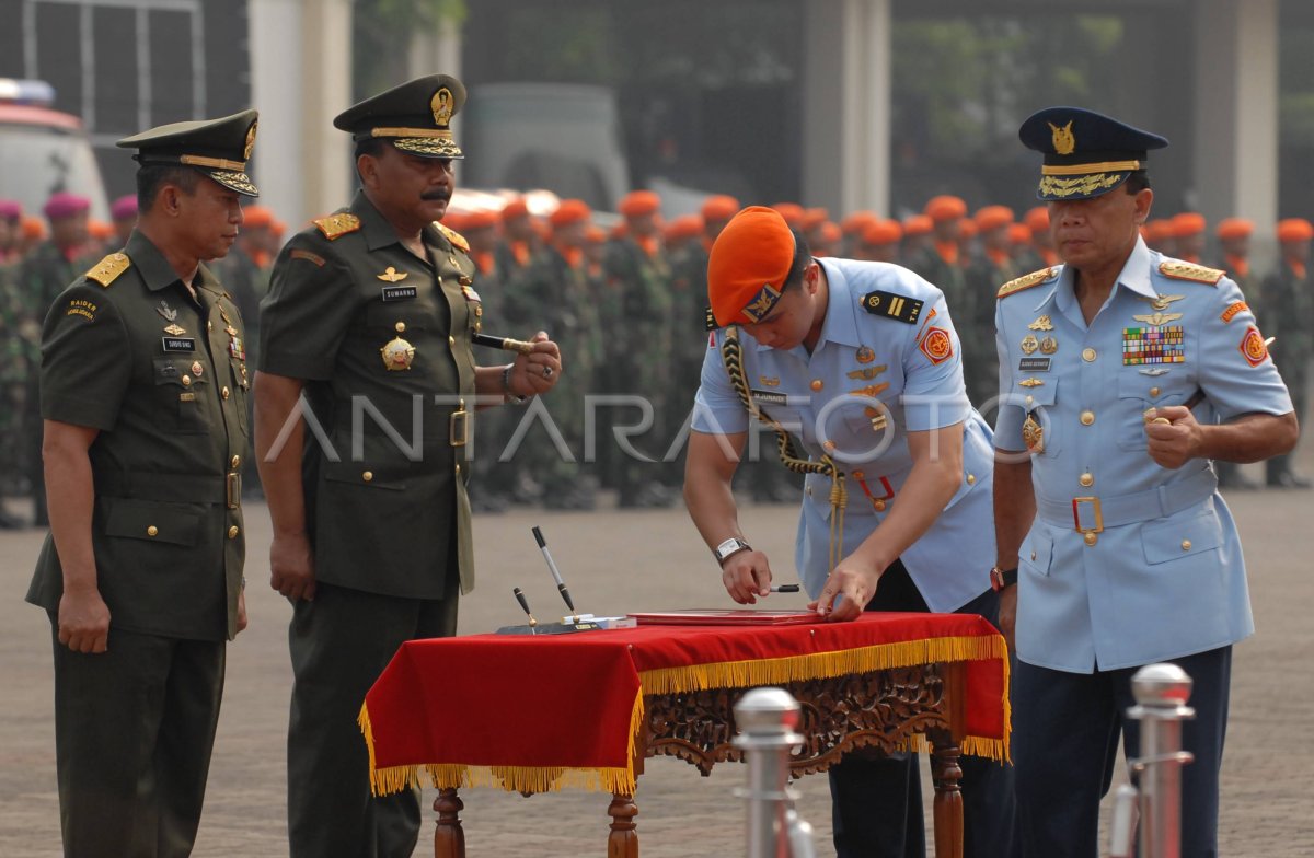 SERTIJAB DANPASPAMPRES | ANTARA Foto