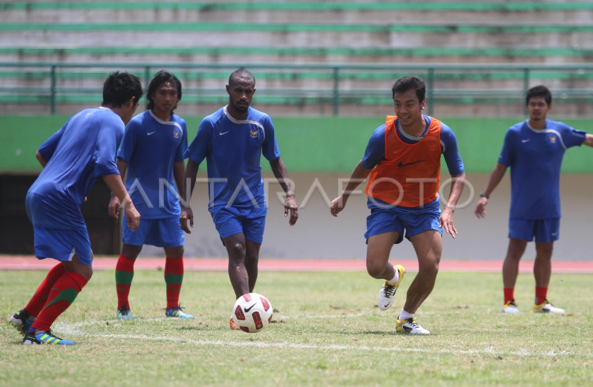 Latihan Perdana Timnas Antara Foto