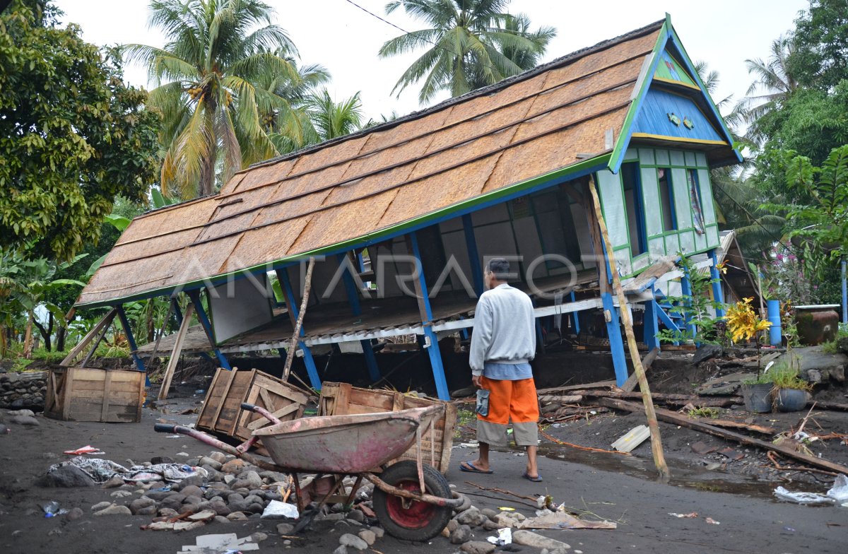 BANJIR BANDANG LOMBOK | ANTARA Foto