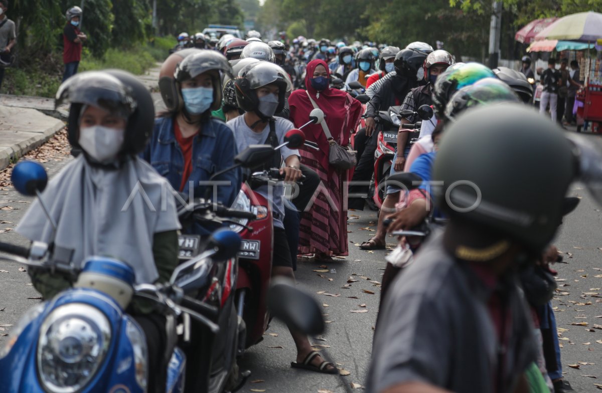 PELAKSANAAN MERDEKA BERVAKSIN SERENTAK DI KALTENG