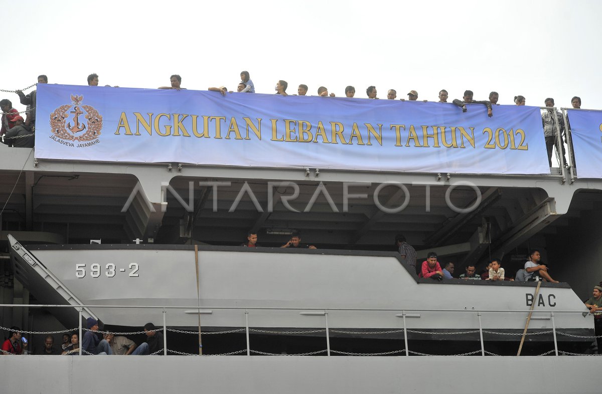 PEMUDIK JALUR LAUT | ANTARA Foto