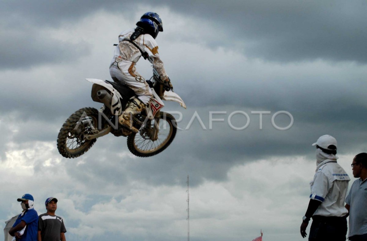 KEJURNAS GRASSTRACK.