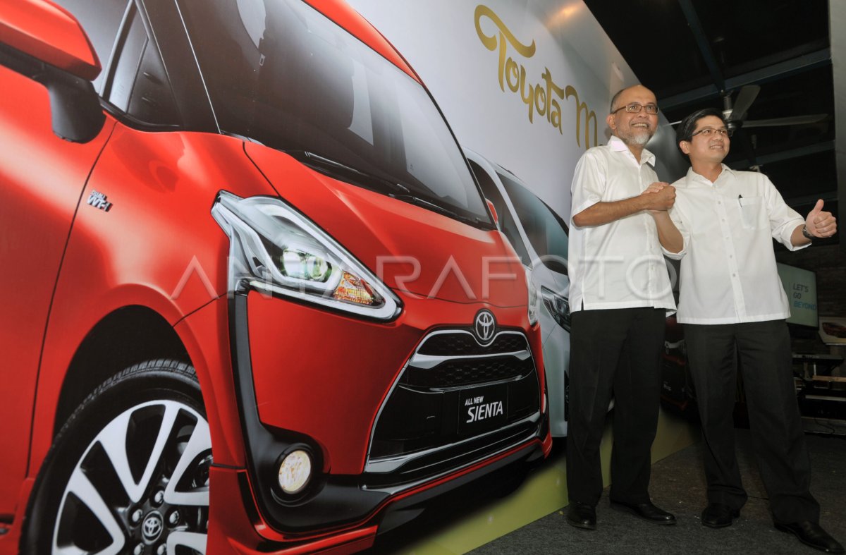 TOYOTA SEGERA LUNCURKAN SIENTA | ANTARA Foto