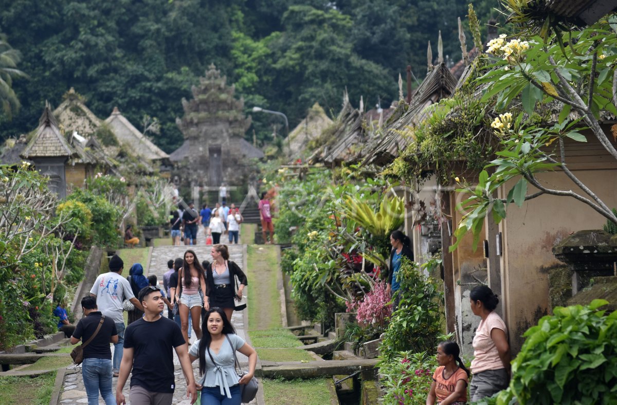 WISATA DESA ADAT PENGLIPURAN BALI | ANTARA Foto