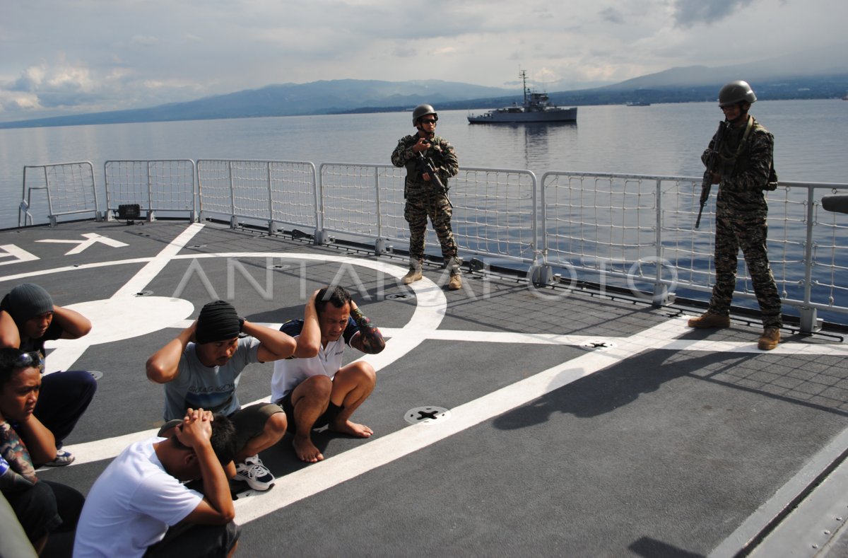 LATIHAN BERSAMA INDONESIA PHILIPINA | ANTARA Foto