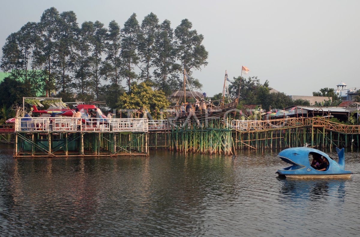 WISATA SAAT LIBURAN SEKOLAH | ANTARA Foto