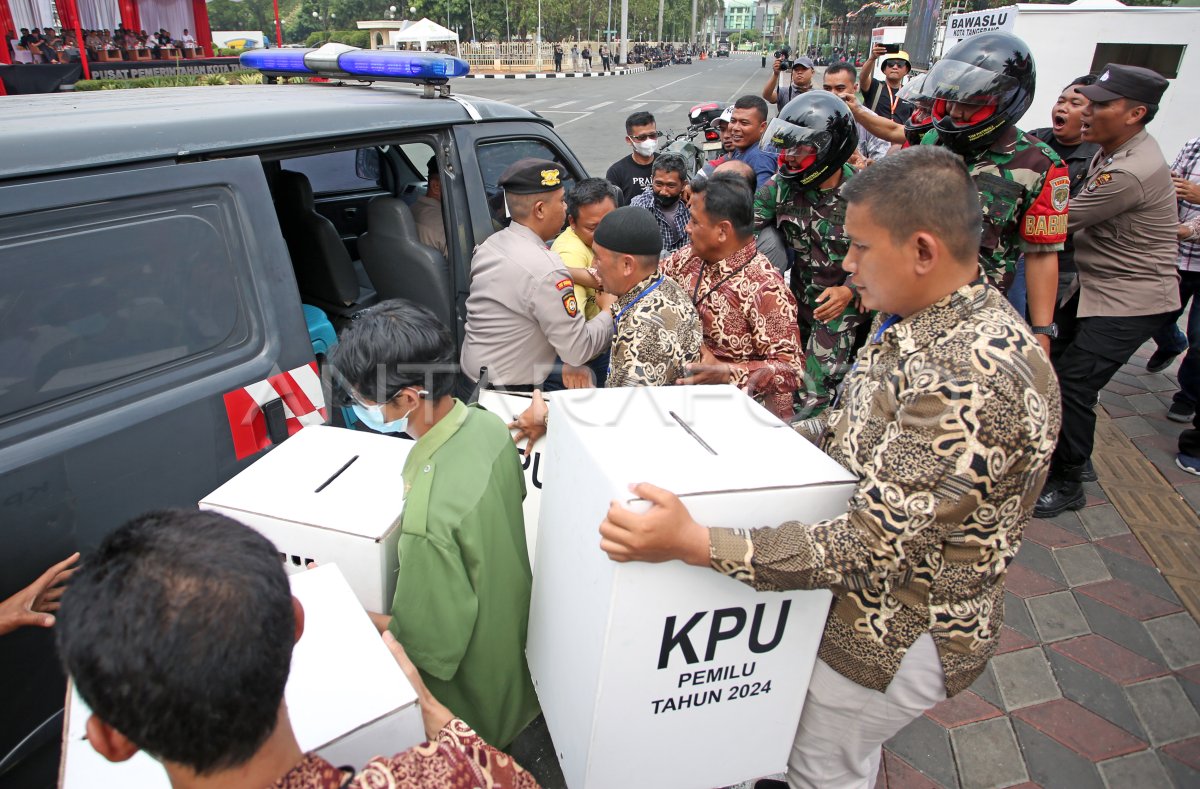 Simulasi Pengamanan Dan Penanganan Pemilu 2024 Ricuh | ANTARA Foto